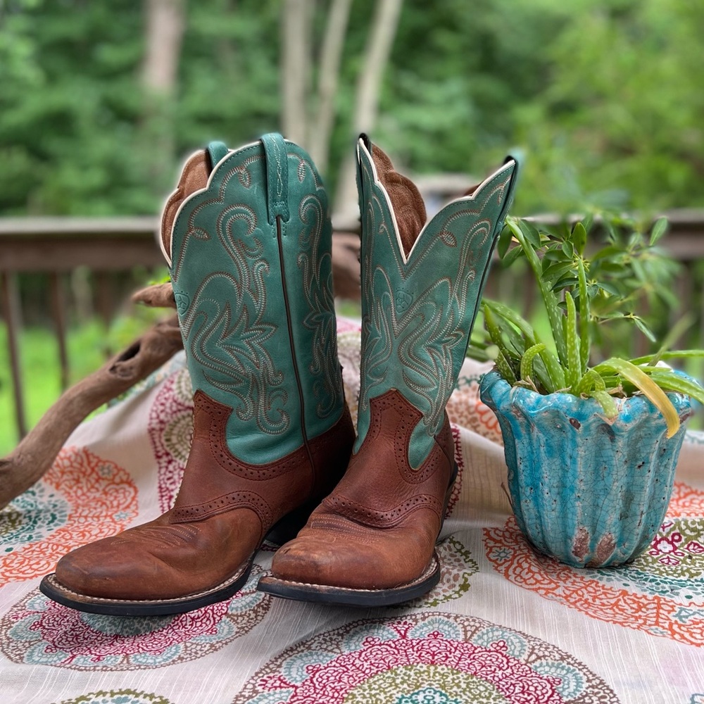 Vintage Ariat Cowboy Boots